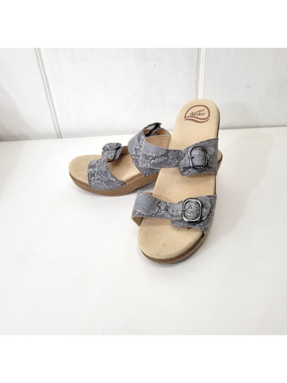Dansko Sophie Silver Metallic Snakeskin Pattern Leather Platform Wedge Sandals S - Picture 2 of 8